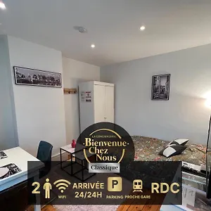 Av Republique Avec Parking Appartement